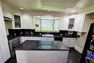 194-04 110th Rd, Saint Albans, NY 11412 - Photo 21
