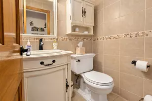 122 Evergreen Ave, Medford, NY 11763 - Photo 15