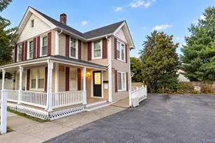 21 Carleton Ave, East Islip, NY 11730 - Photo 3