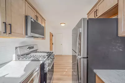 1 Hemlock Drive #F164, Bay Shore, NY 11706 - Photo 5