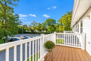 1 Hemlock Dr, Bay Shore, NY 11706 - Photo 23