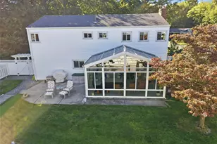 75 Bayview Dr, Oakdale, NY 11769 - Photo 31