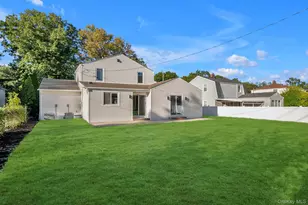 66 Peachtree Ln, Roslyn Heights, NY 11577 - Photo 27