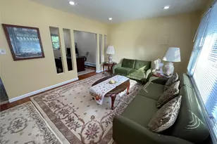 5 Denton Pl, Farmingdale, NY 11735 - Photo 7