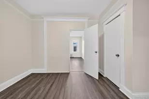 74 Oak St, Yonkers, NY 10701 - Photo 9
