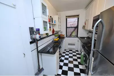 142 Garth Road #1C, Scarsdale, NY 10583 - Photo 13