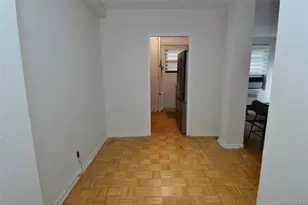 171 Pearsall Dr, Mount Vernon, NY 10552 - Photo 5