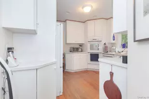 46 Pilot St, Bronx, NY 10464 - Photo 5