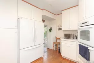 46 Pilot St, Bronx, NY 10464 - Photo 7