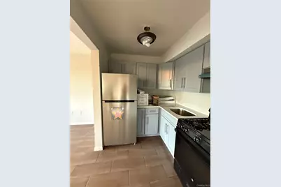 803 Astoria Boulevard #3, Astoria, NY 11102 - Photo 3