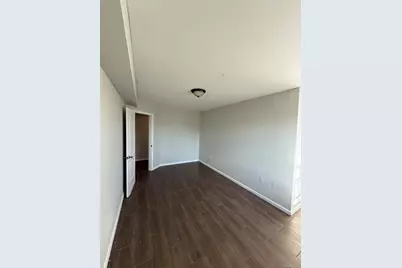 803 Astoria Boulevard #3, Astoria, NY 11102 - Photo 9