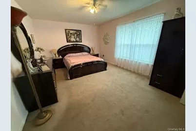 6 Daremy Circle, Medford, NY 11763 - Photo 15