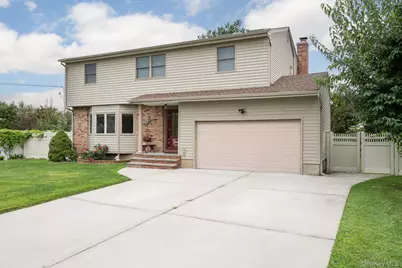 73 Anndom Court, North Babylon, NY 11703 - Photo 3