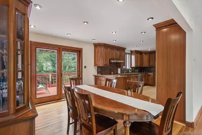 73 Anndom Court, North Babylon, NY 11703 - Photo 7