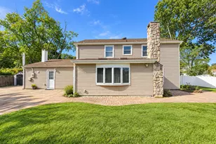 2 Teton Pl, Lake Grove, NY 11755 - Photo 3