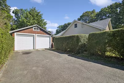 75 Champlin Avenue, Bellport, NY 11713 - Photo 35