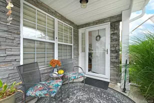 8 Lavern Dr, Middle Island, NY 11953 - Photo 5