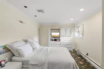 15 Elmwood Lane, Syosset, NY 11791 - Photo 19