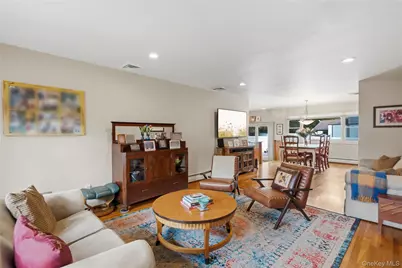 15 Elmwood Lane, Syosset, NY 11791 - Photo 3