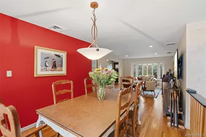 15 Elmwood Lane, Syosset, NY 11791 - Photo 11