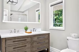 444 Lakeview Ave, Rockville Centre, NY 11570 - Photo 19