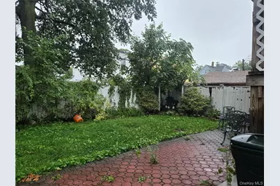 9424 107th Street, Ozone Park, NY 11416 - Photo 5