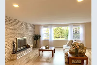 25 Squires Avenue, East Quogue, NY 11942 - Photo 9