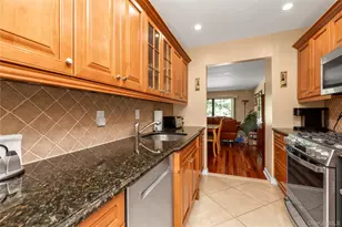 2189 Jerusalem Ave, Merrick, NY 11566 - Photo 7