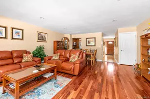 2189 Jerusalem Ave, Merrick, NY 11566 - Photo 3