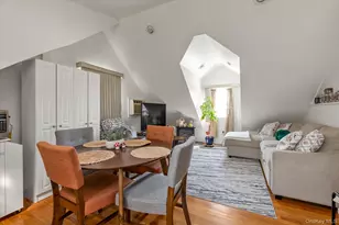15 Lexington Ave, Westbury, NY 11590 - Photo 11