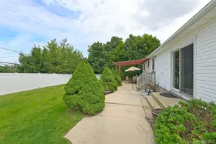 29 Abbot Rd, Smithtown, NY 11787 - Photo 35