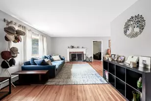 7 Sharon Ave, East Setauket, NY 11733 - Photo 5