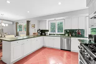7 Sharon Ave, East Setauket, NY 11733 - Photo 11