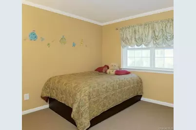 37 Howard Drive, Coram, NY 11727 - Photo 25