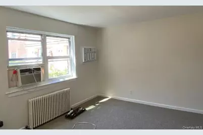 73-61 260th Street #H-1, Glen Oaks, NY 11004 - Photo 3