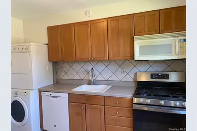 73-61 260th Street #H-1, Glen Oaks, NY 11004 - Photo 5