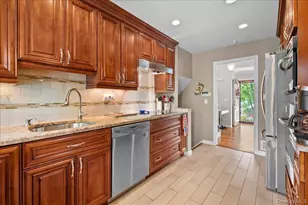 26 Rose St, White Plains, NY 10605 - Photo 7
