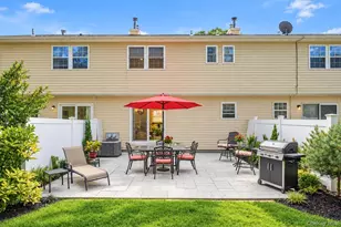 2 Adams Commons, Yaphank, NY 11980 - Photo 33