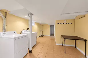 12 Kingston St, Elmont, NY 11003 - Photo 19