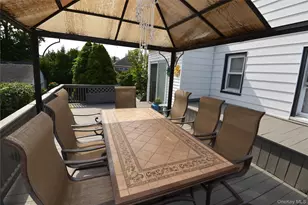 7 S Bay Ave, Freeport, NY 11520 - Photo 5
