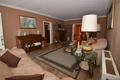 7 S Bay Avenue, Freeport, NY 11520 - Photo 15