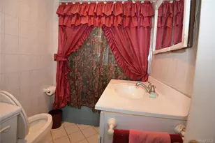 7 S Bay Ave, Freeport, NY 11520 - Photo 21