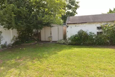 7 S Bay Avenue, Freeport, NY 11520 - Photo 3