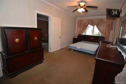 7 S Bay Avenue, Freeport, NY 11520 - Photo 27