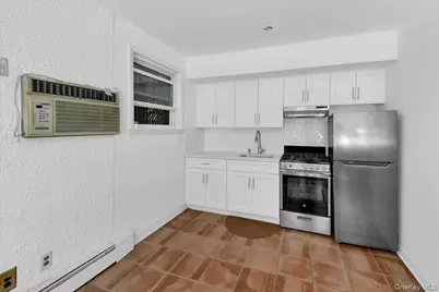 2521 Hollers Avenue, Bronx, NY 10475 - Photo 21