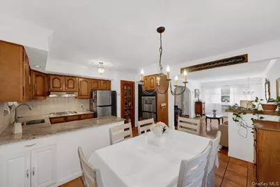 2521 Hollers Avenue, Bronx, NY 10475 - Photo 9