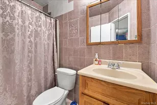 1512 Stadium Ave, Bronx, NY 10465 - Photo 23