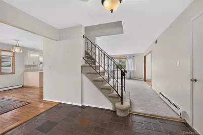 15 Country Court, Hicksville, NY 11801 - Photo 7