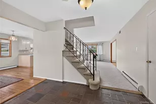 15 Country Ct, Hicksville, NY 11801 - Photo 7