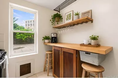 7510 Yellowstone Boulevard #2C, Rego Park, NY 11374 - Photo 3
